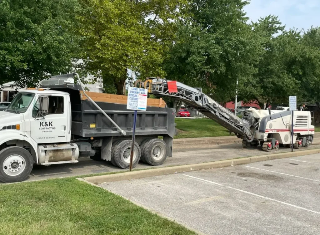 asphalt repair and maintenance contractor located near st. louis missouri