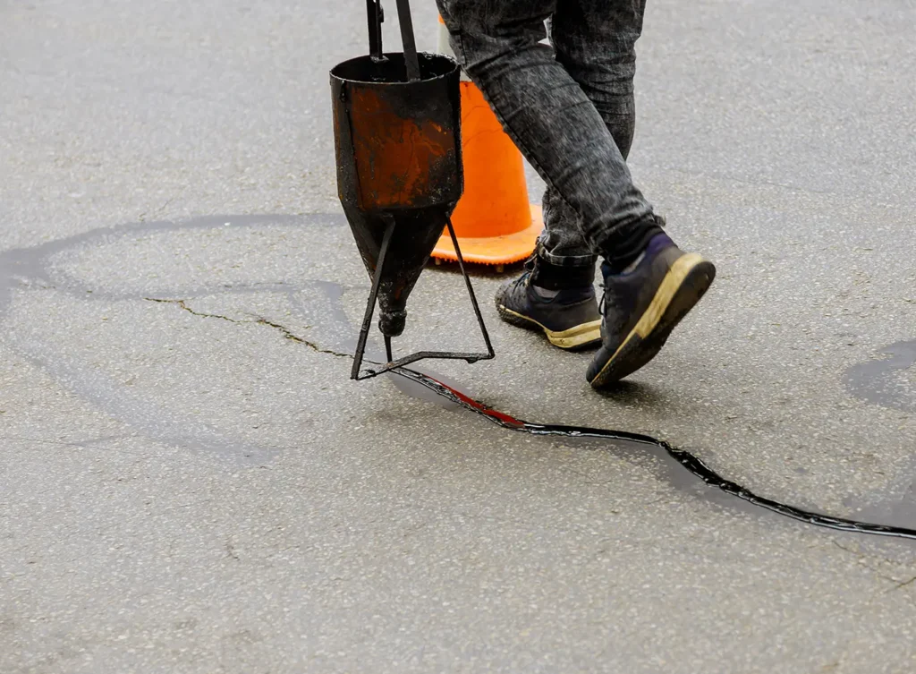 asphalt crack repair company st. louis missouri and metro east