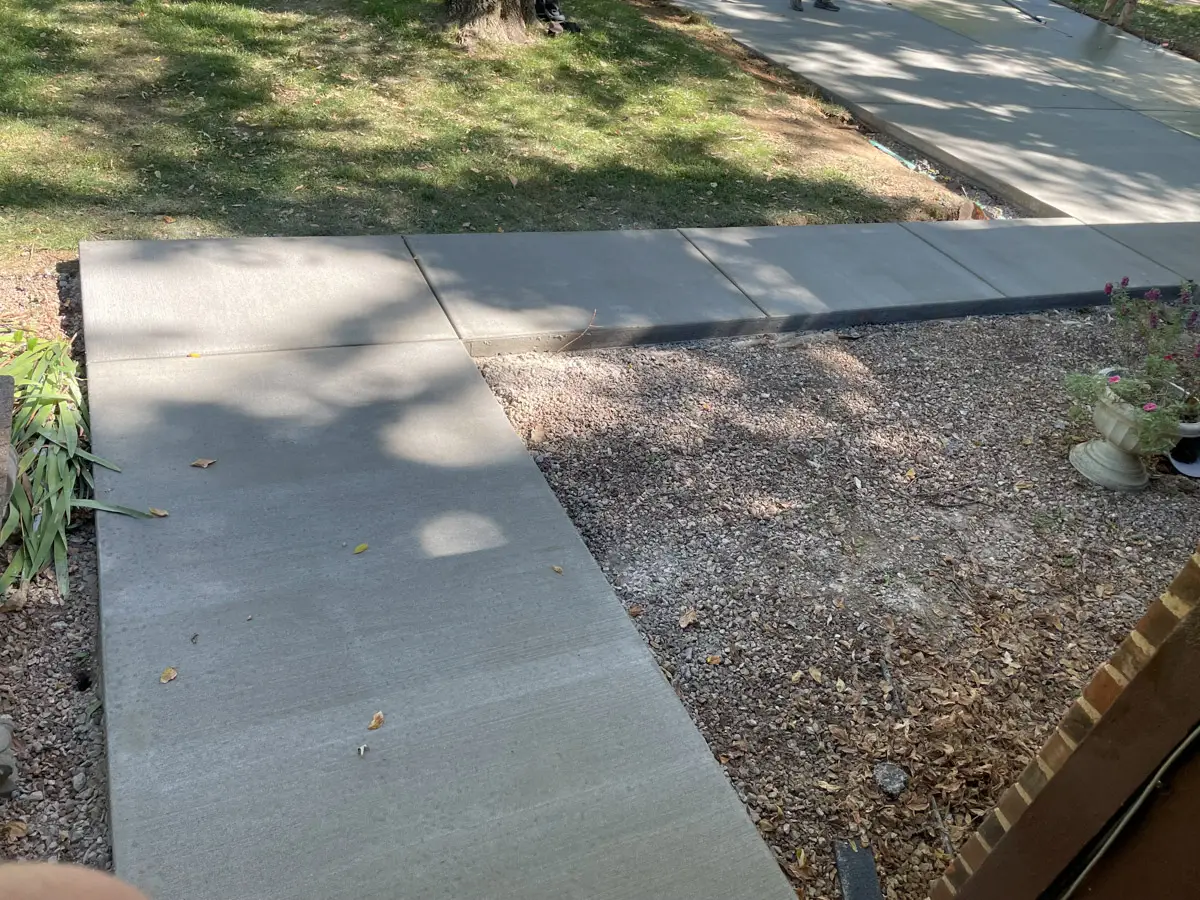 K&K Contracting - brand new residential sidewalk - St. Louis, MO